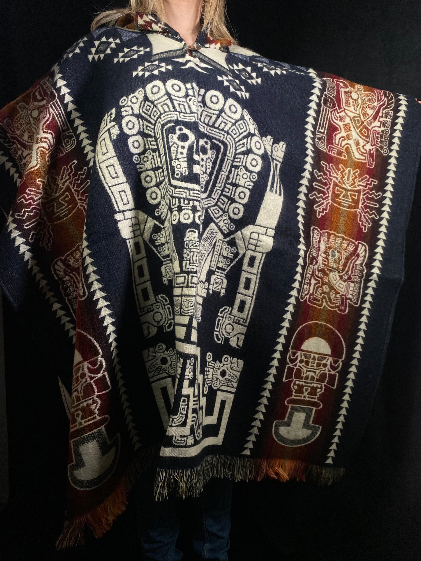 Poncho Wiracocha Otavalo-Ecuador-Arte