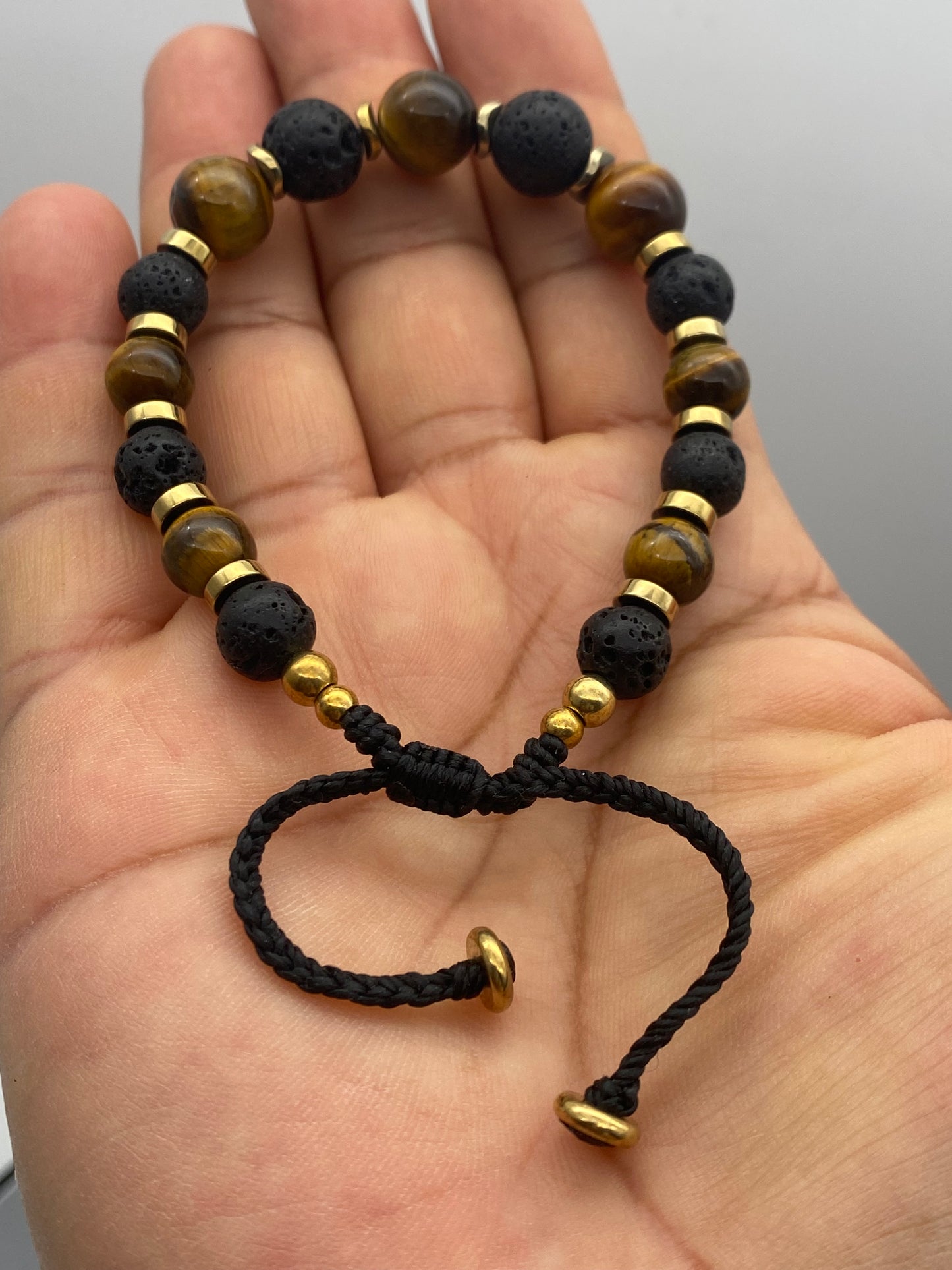 Bracelet Oeil de Tigre-Pierre de Lave hématite Doré