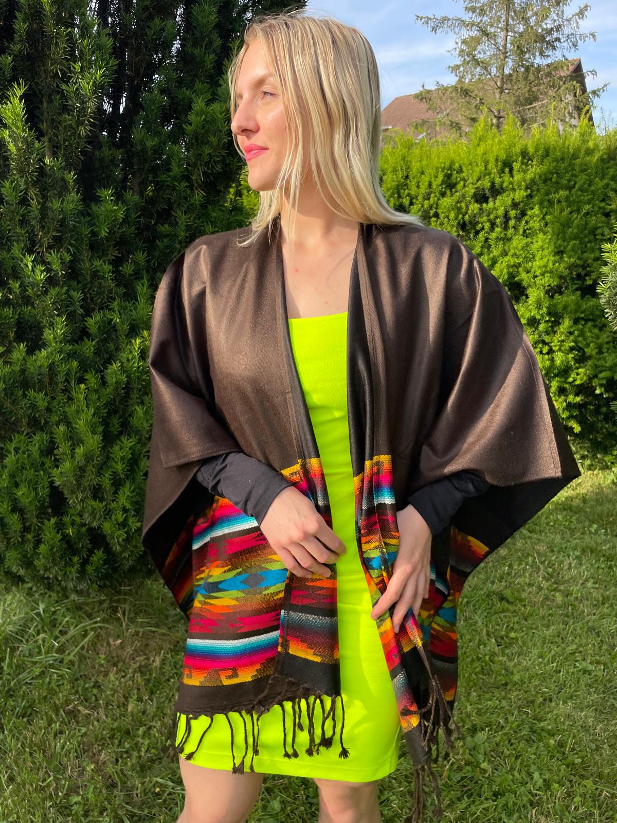 Poncho, Châle modèle ethnique avec franges