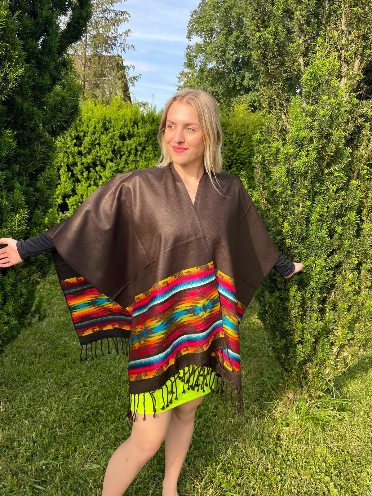 Poncho, Châle modèle ethnique avec franges