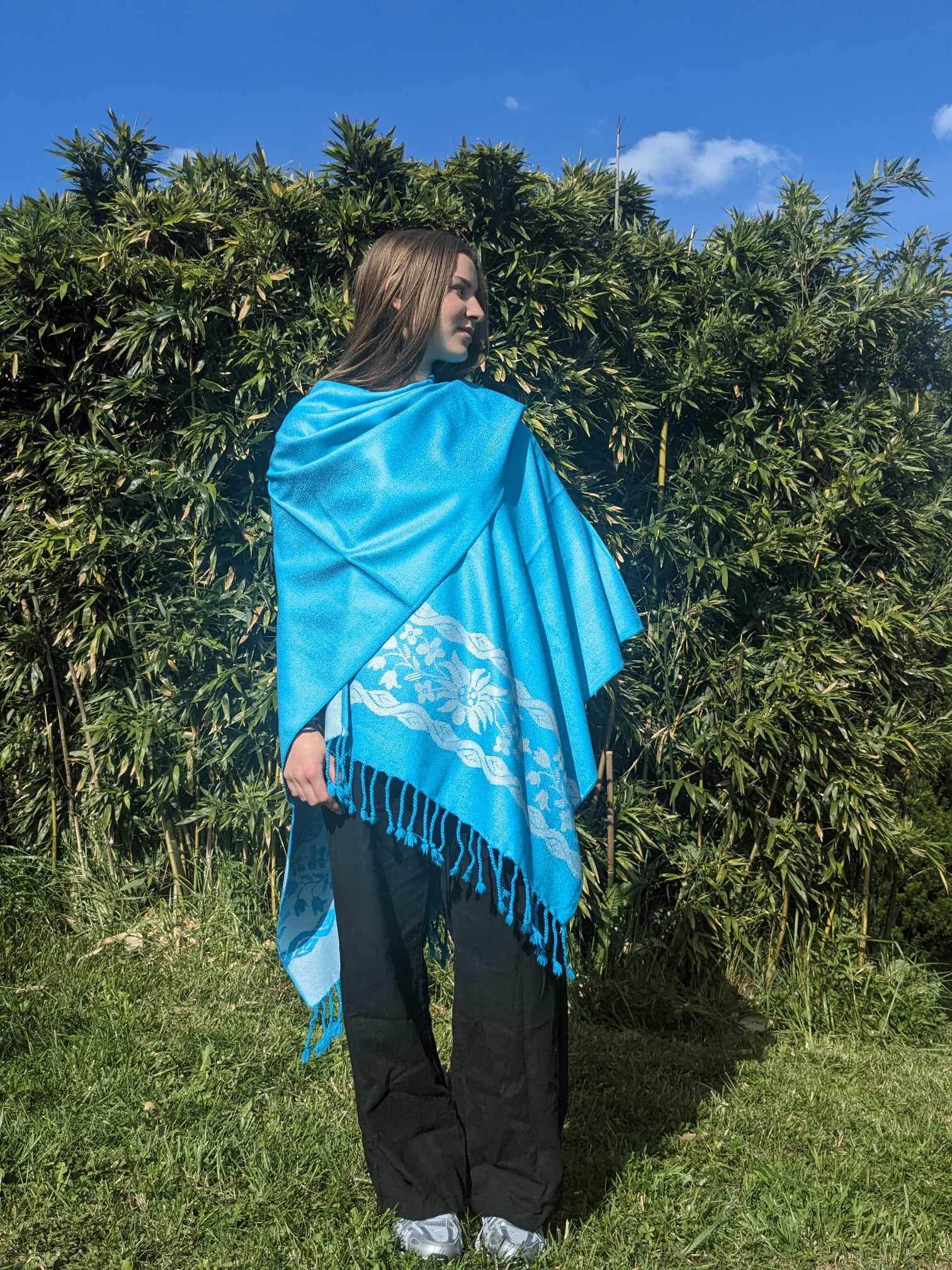 Poncho, Châle modèle fleur avec franges