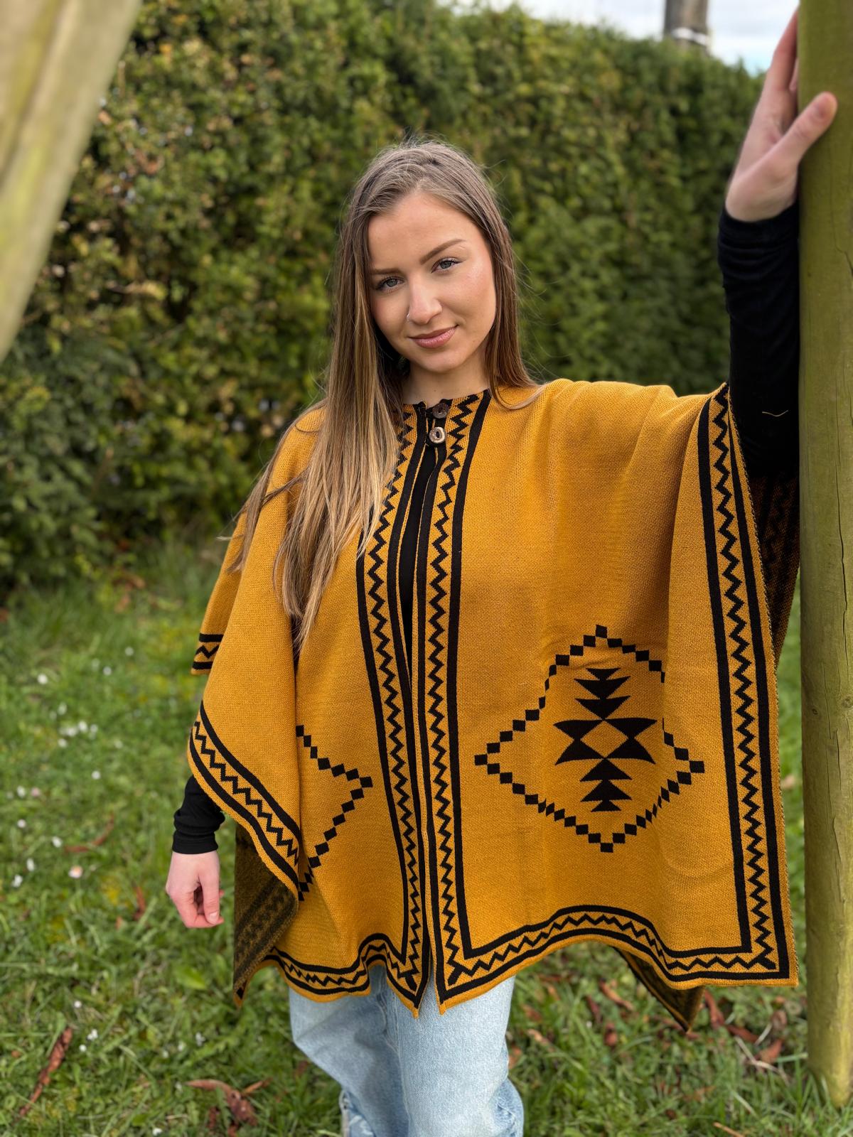 Poncho Cape Ethnique Otavalo-Ecuador