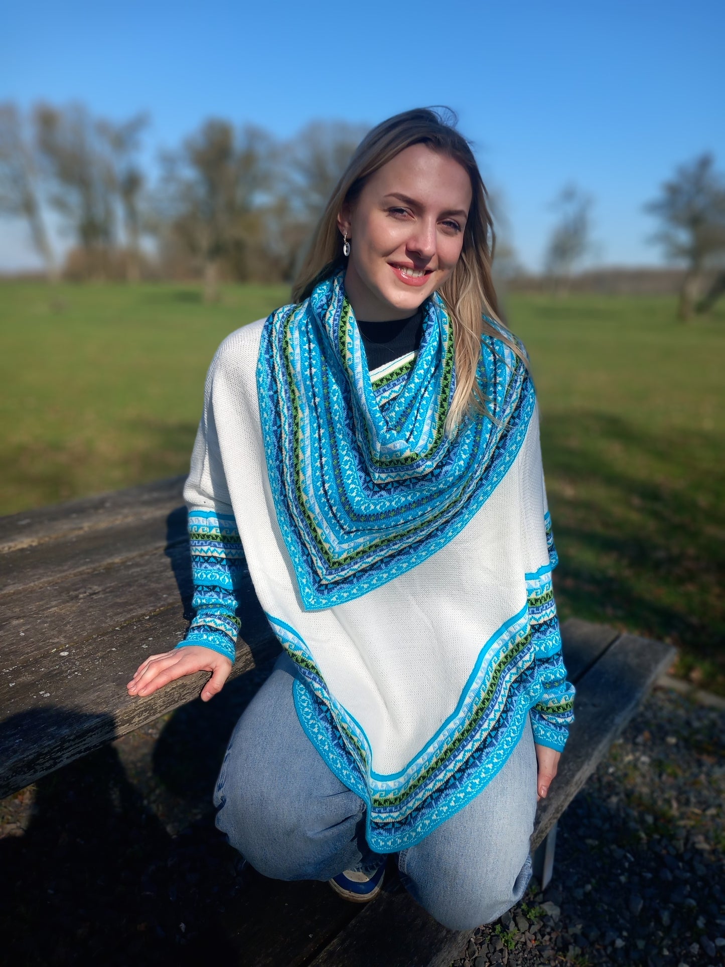Poncho en Alpaga avec Manches