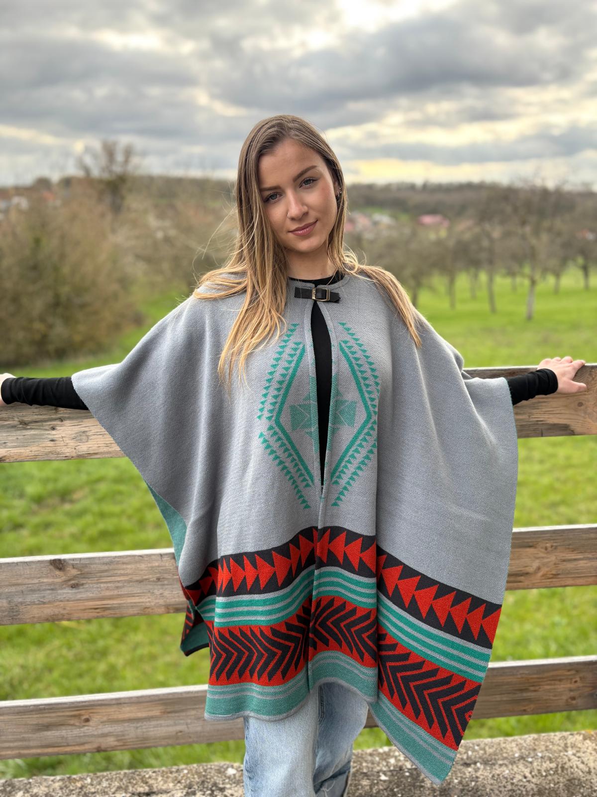 Poncho Cape Ethnique Otavalo-Ecuador